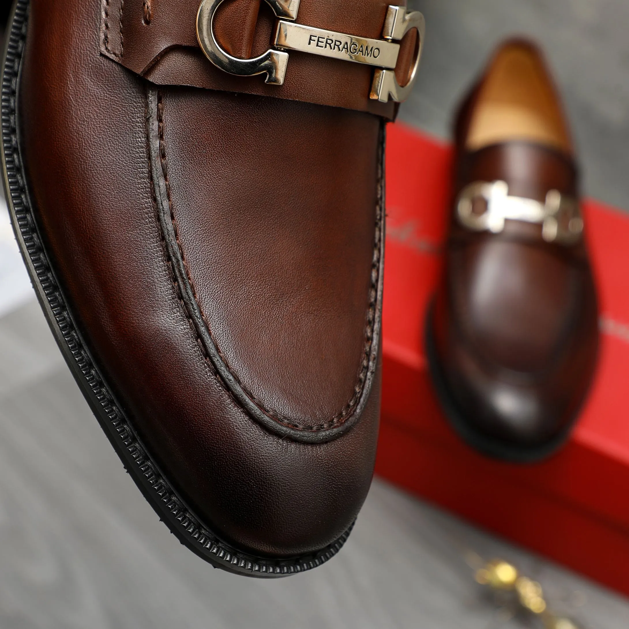 Men's shoes 💰540 Product trademark: Ferragamo "Ferragamo" business casual slip-on leather shoes Regular size: 39-45 (45. Customized, non-returnable) Product materials: Selected color-brushed cowhide upper, cowhide lining, original outsole
